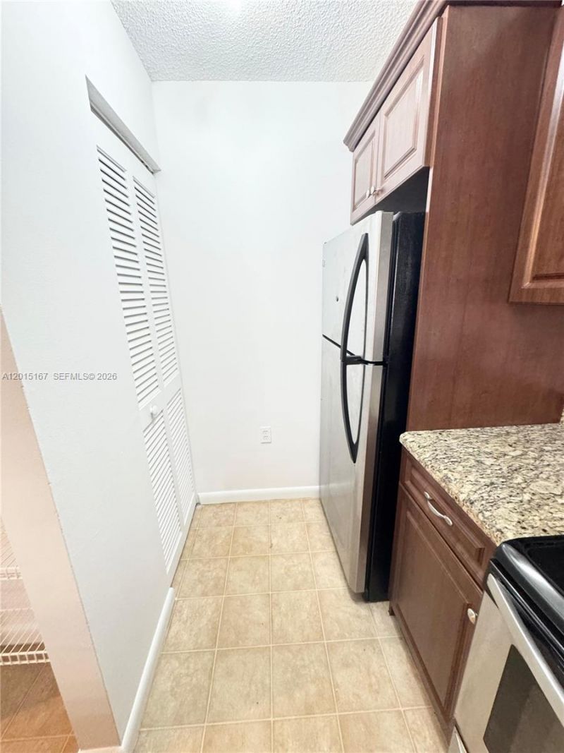16203 Glenmoor Dr , Unit 16203, West Palm Beach, FL 33409 Photo