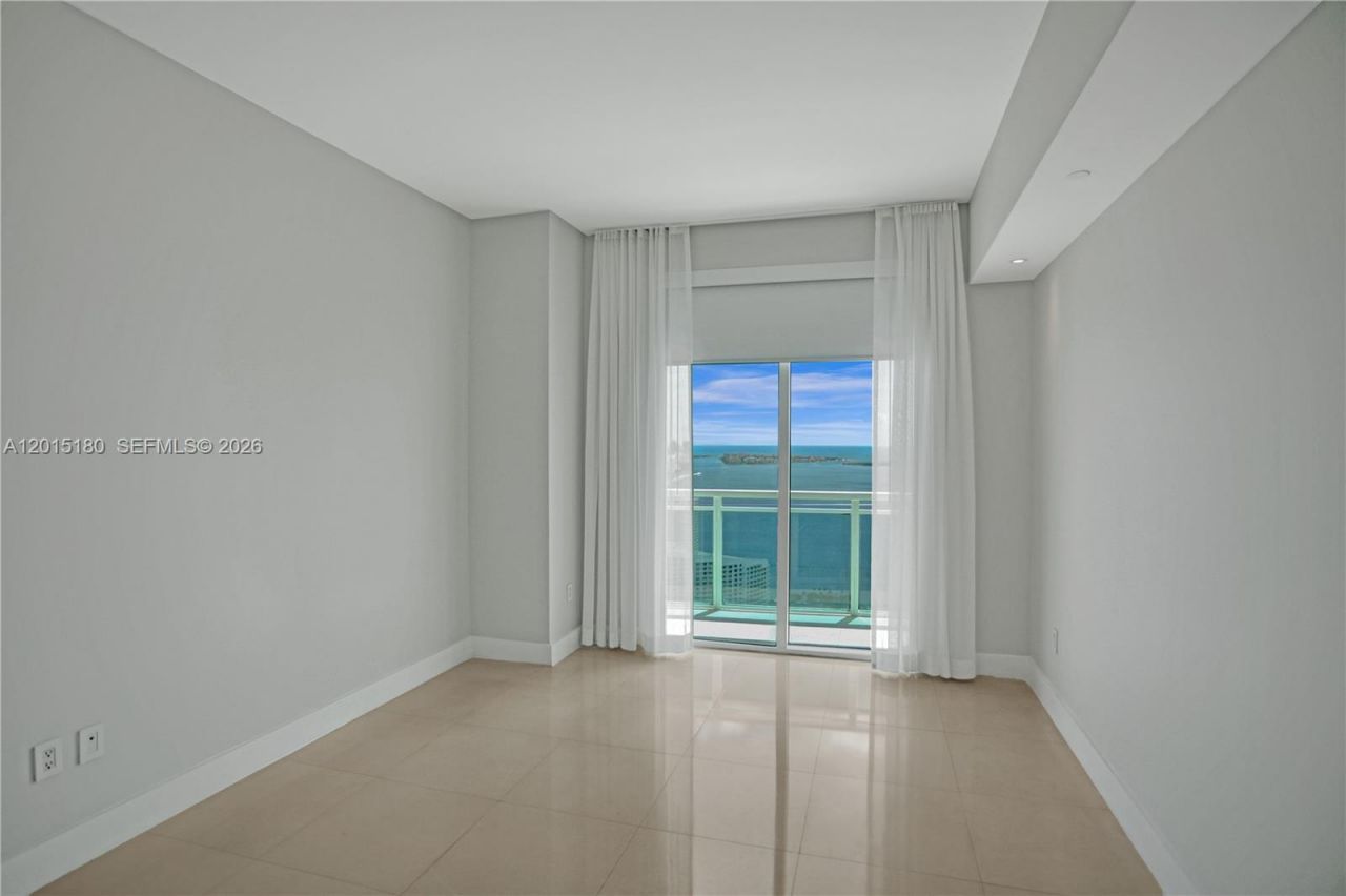 950 Brickell Bay Dr , Unit 4610, Miami, FL 33131 Photo