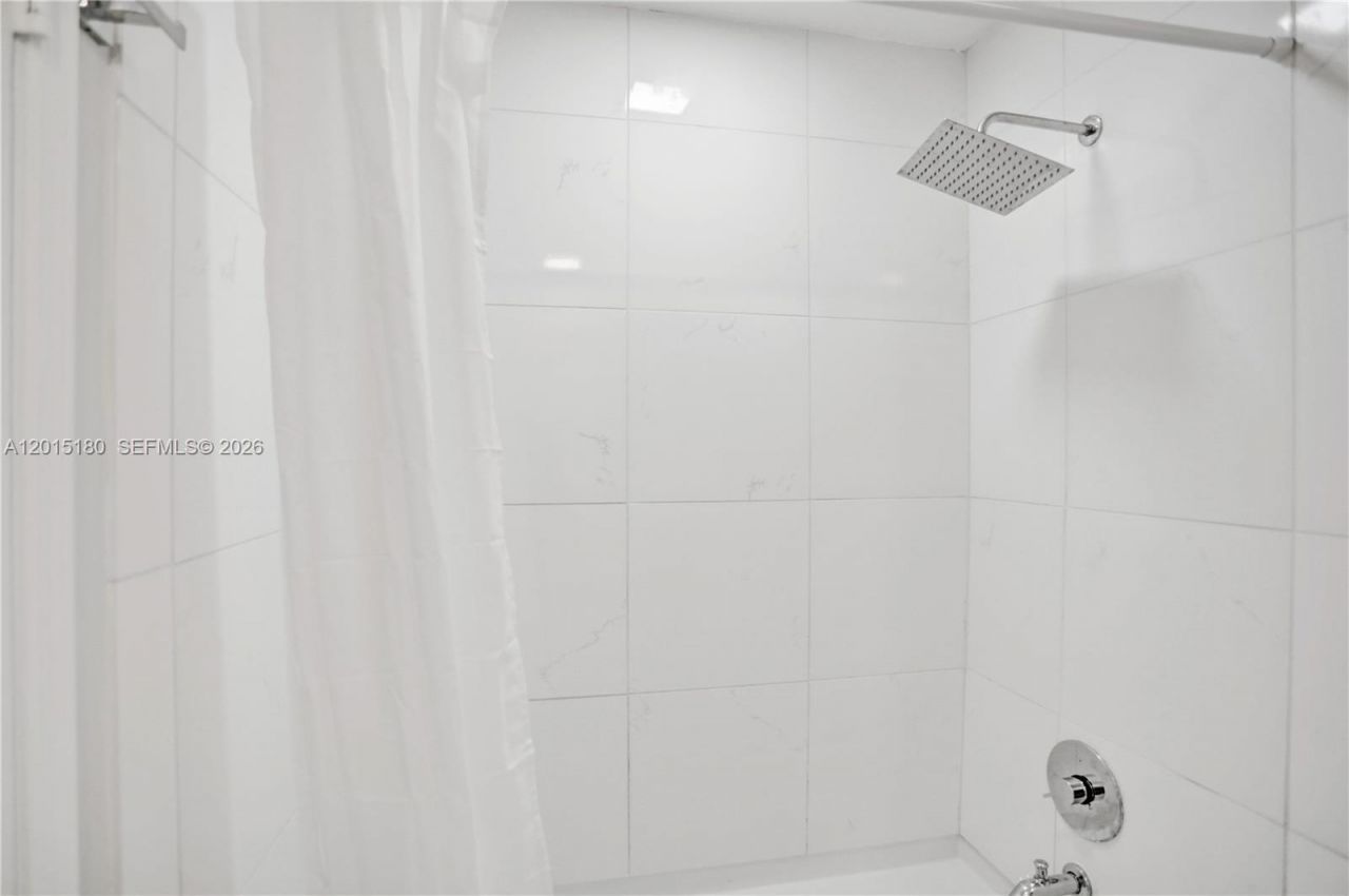 950 Brickell Bay Dr , Unit 4610, Miami, FL 33131 Photo