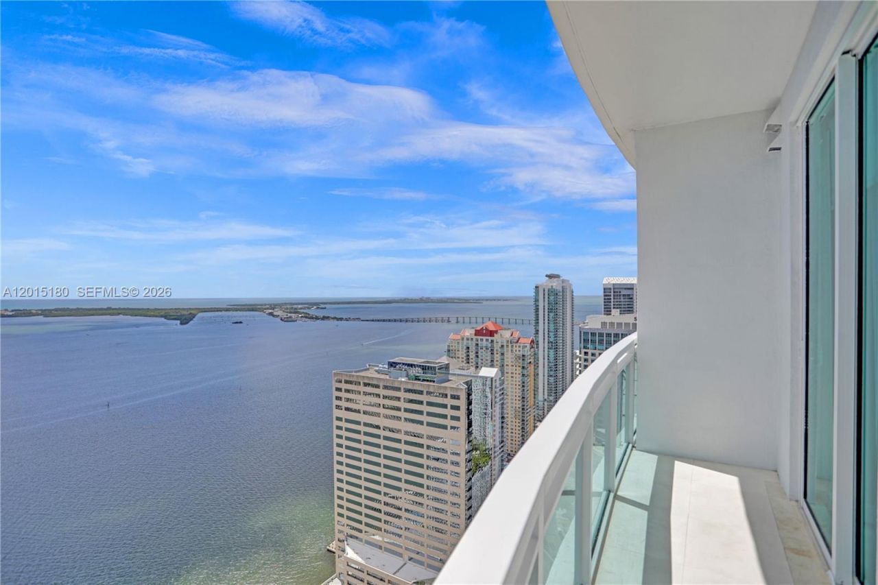 950 Brickell Bay Dr , Unit 4610, Miami, FL 33131 Photo