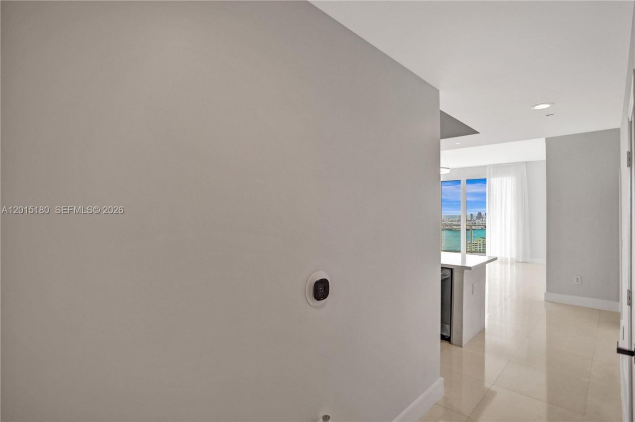 950 Brickell Bay Dr , Unit 4610, Miami, FL 33131 Photo