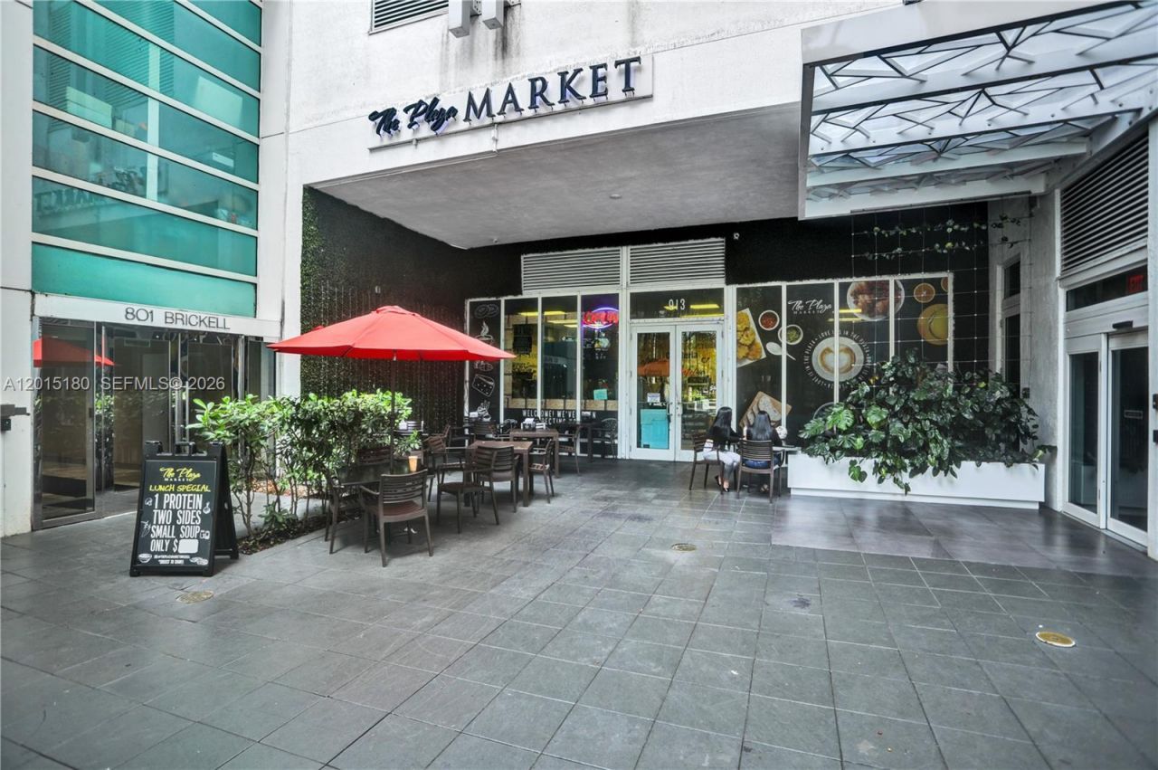950 Brickell Bay Dr , Unit 4610, Miami, FL 33131 Photo