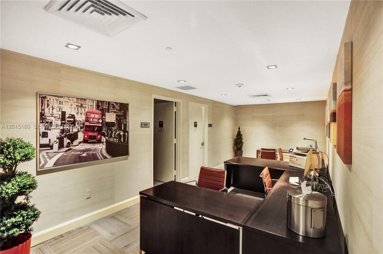 950 Brickell Bay Dr , Unit 4610, Miami, FL 33131 Photo