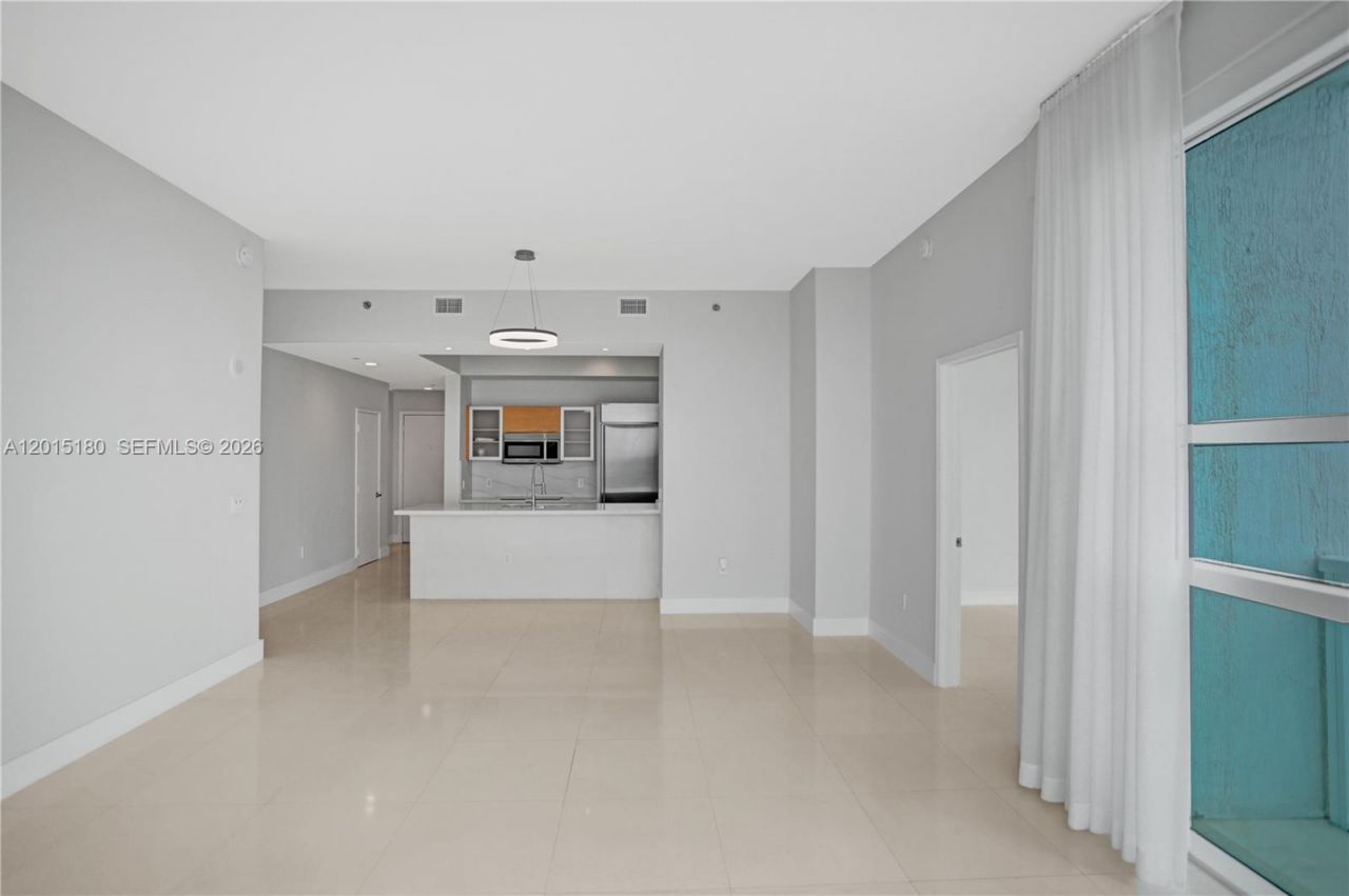 950 Brickell Bay Dr , Unit 4610, Miami, FL 33131 Photo