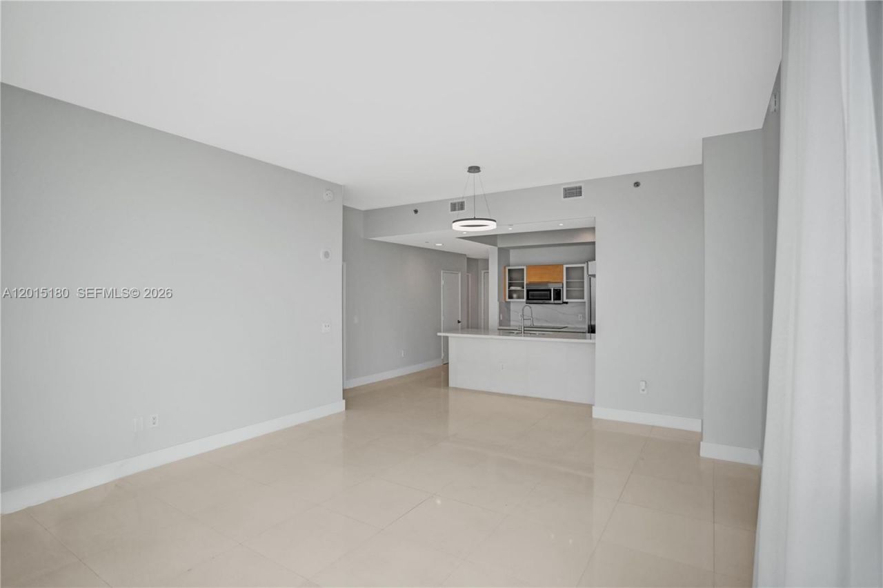 950 Brickell Bay Dr , Unit 4610, Miami, FL 33131 Photo