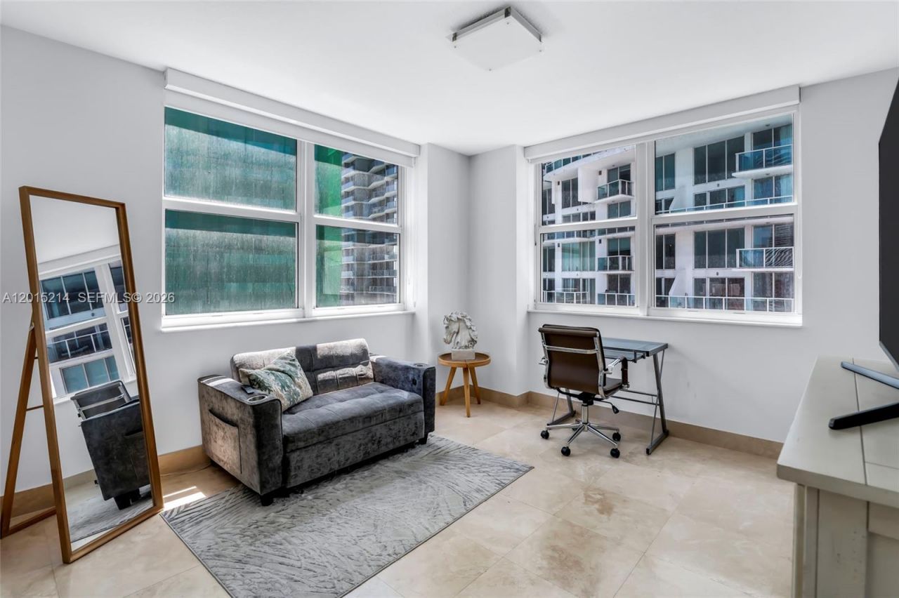 31 SE 5th St, Unit 3010, Miami, FL 33131 Photo