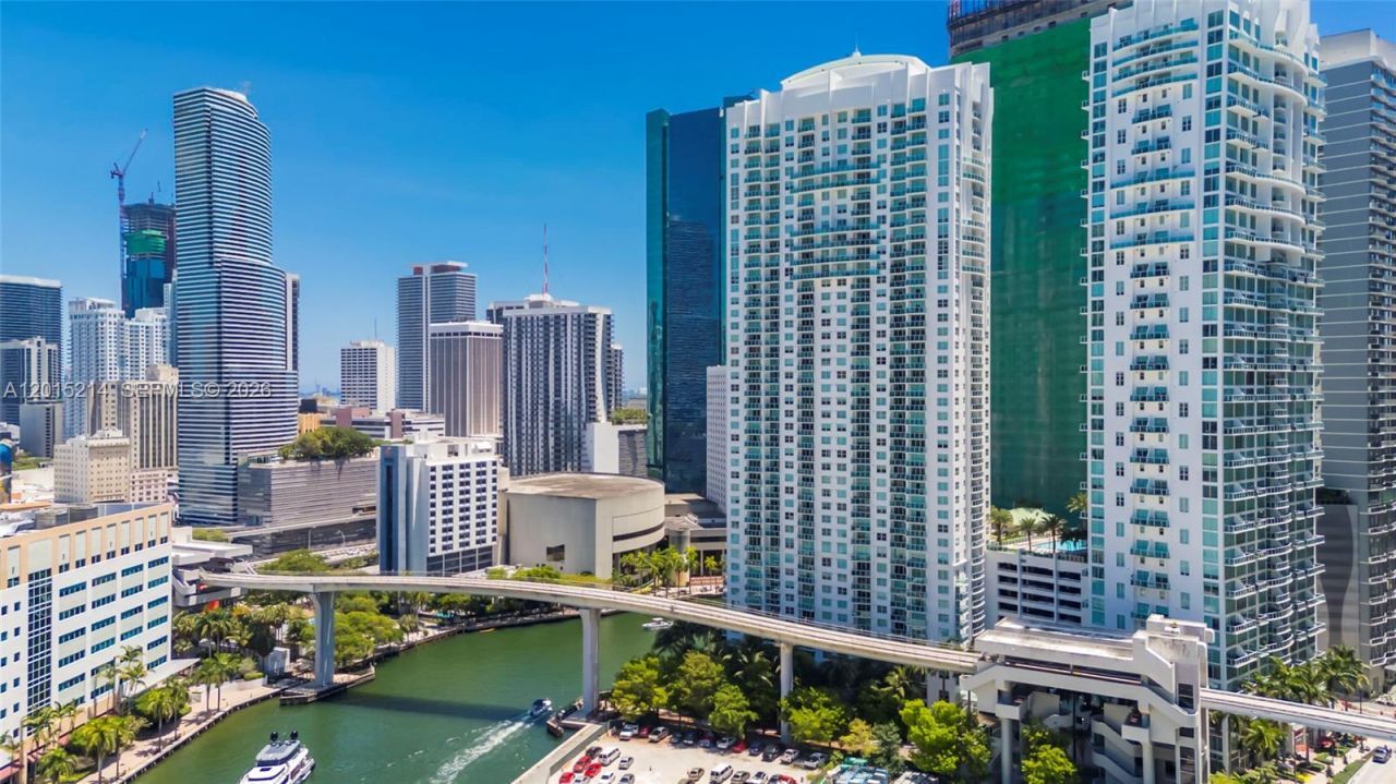 31 SE 5th St, Unit 3010, Miami, FL 33131 Photo