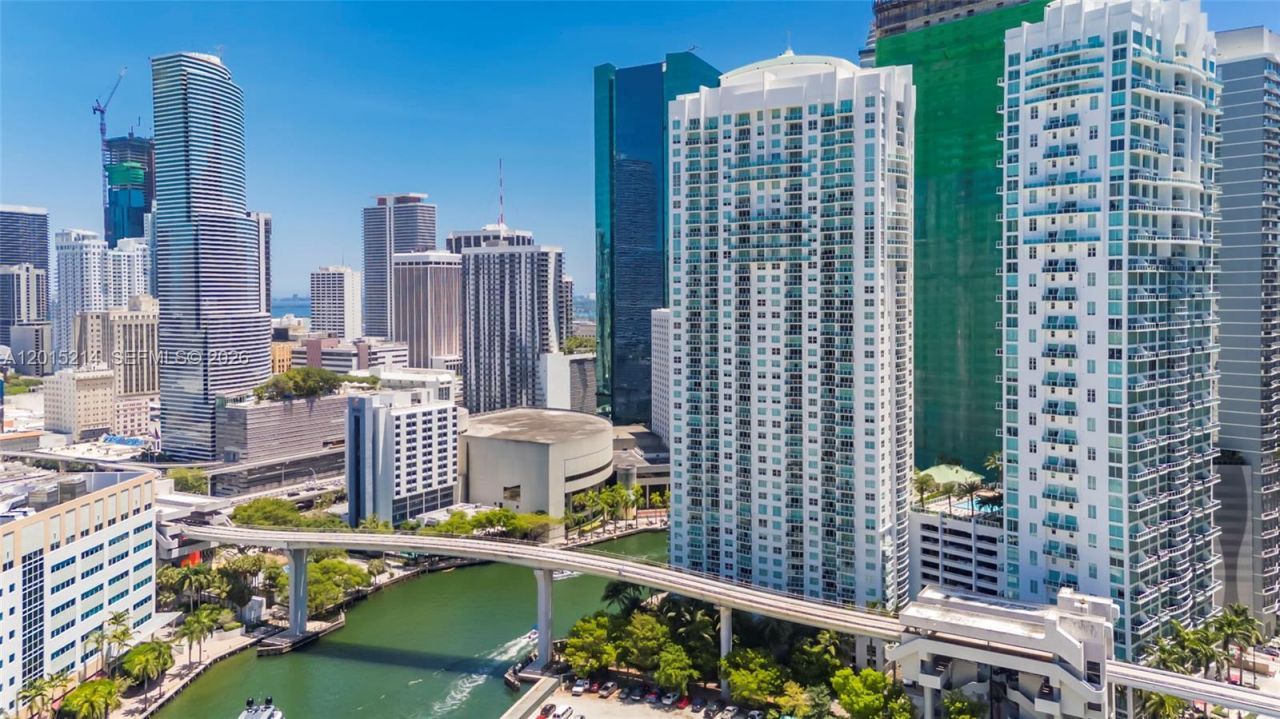 31 SE 5th St, Unit 3010, Miami, FL 33131 Photo