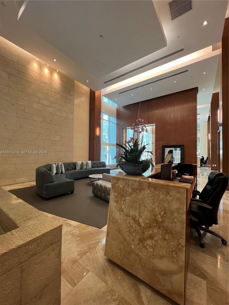 31 SE 5th St, Unit 3010, Miami, FL 33131 Photo