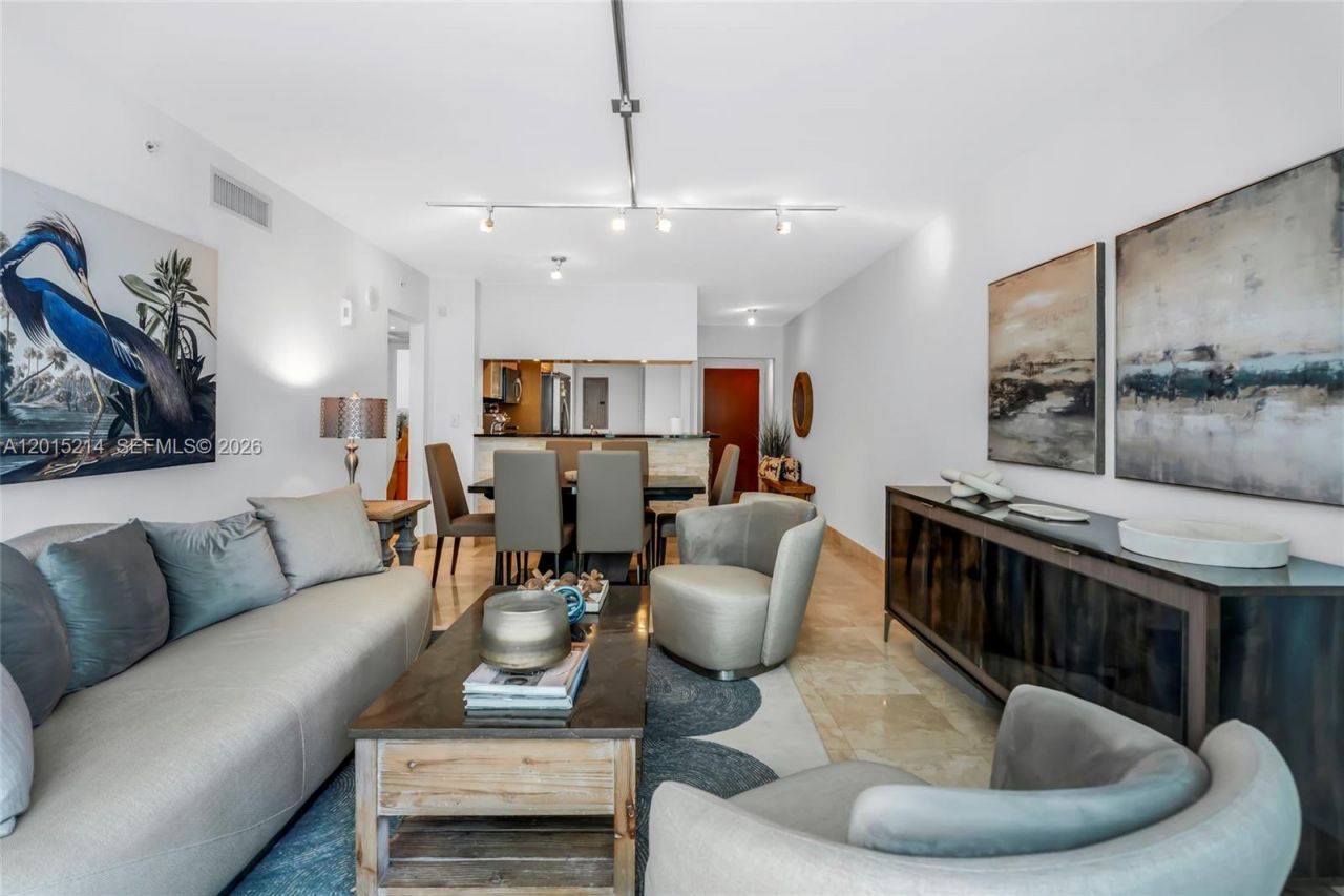 31 SE 5th St, Unit 3010, Miami, FL 33131 Photo