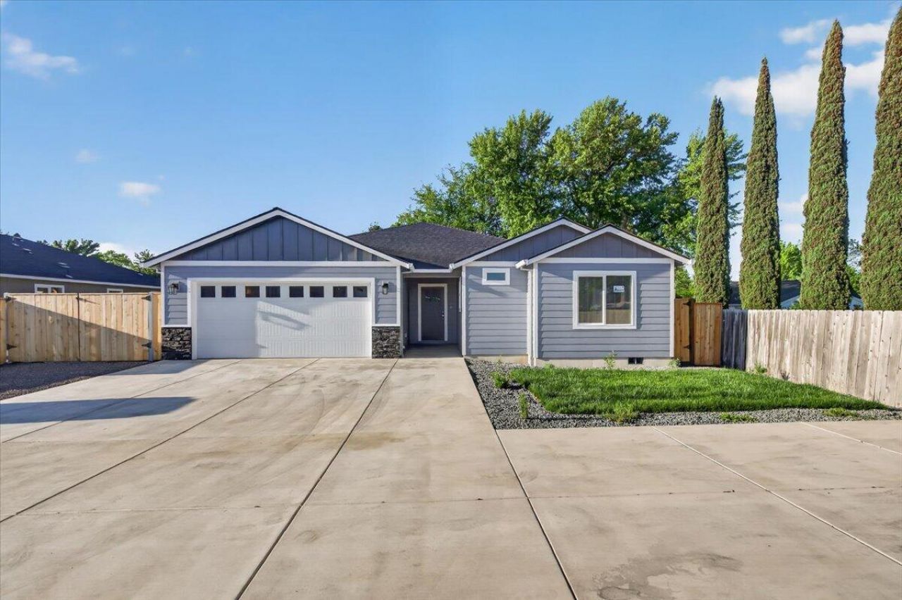 2969 Stonebrook Drive, Medford, OR 97504 Main Photo