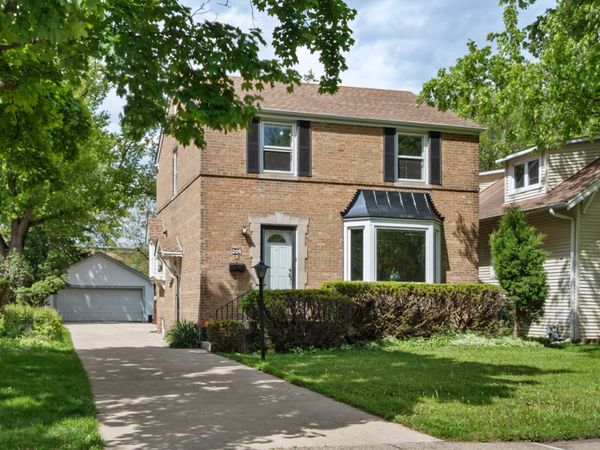 204 Parkview Road , Riverside, IL 60546