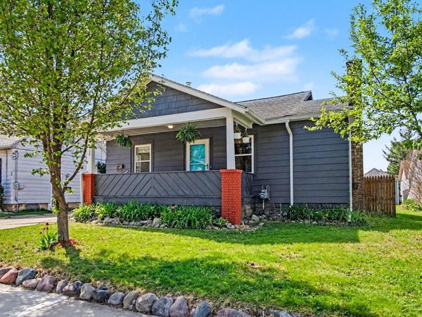 408 Kenwood Street NE, Grand Rapids, MI 49505
