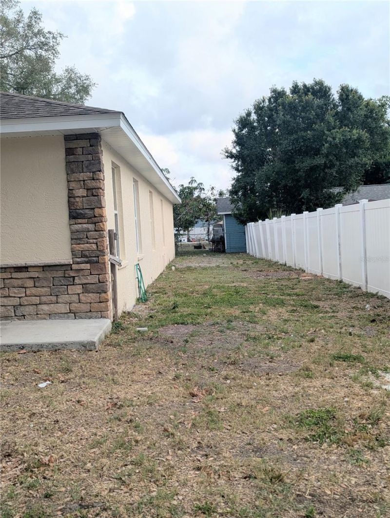 1808 36th Avenue E, Bradenton, FL 34208 Photo