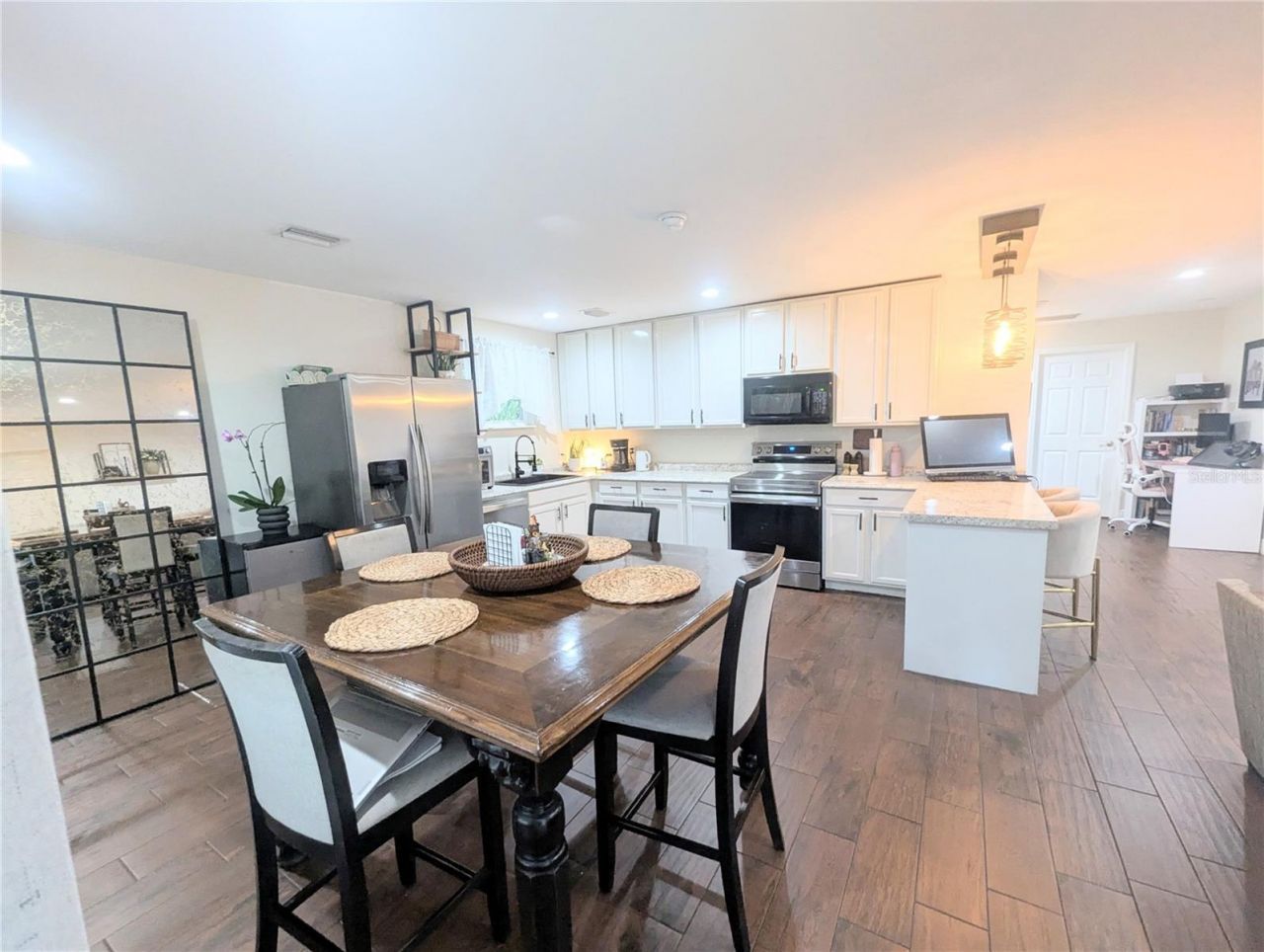1808 36th Avenue E, Bradenton, FL 34208 Photo