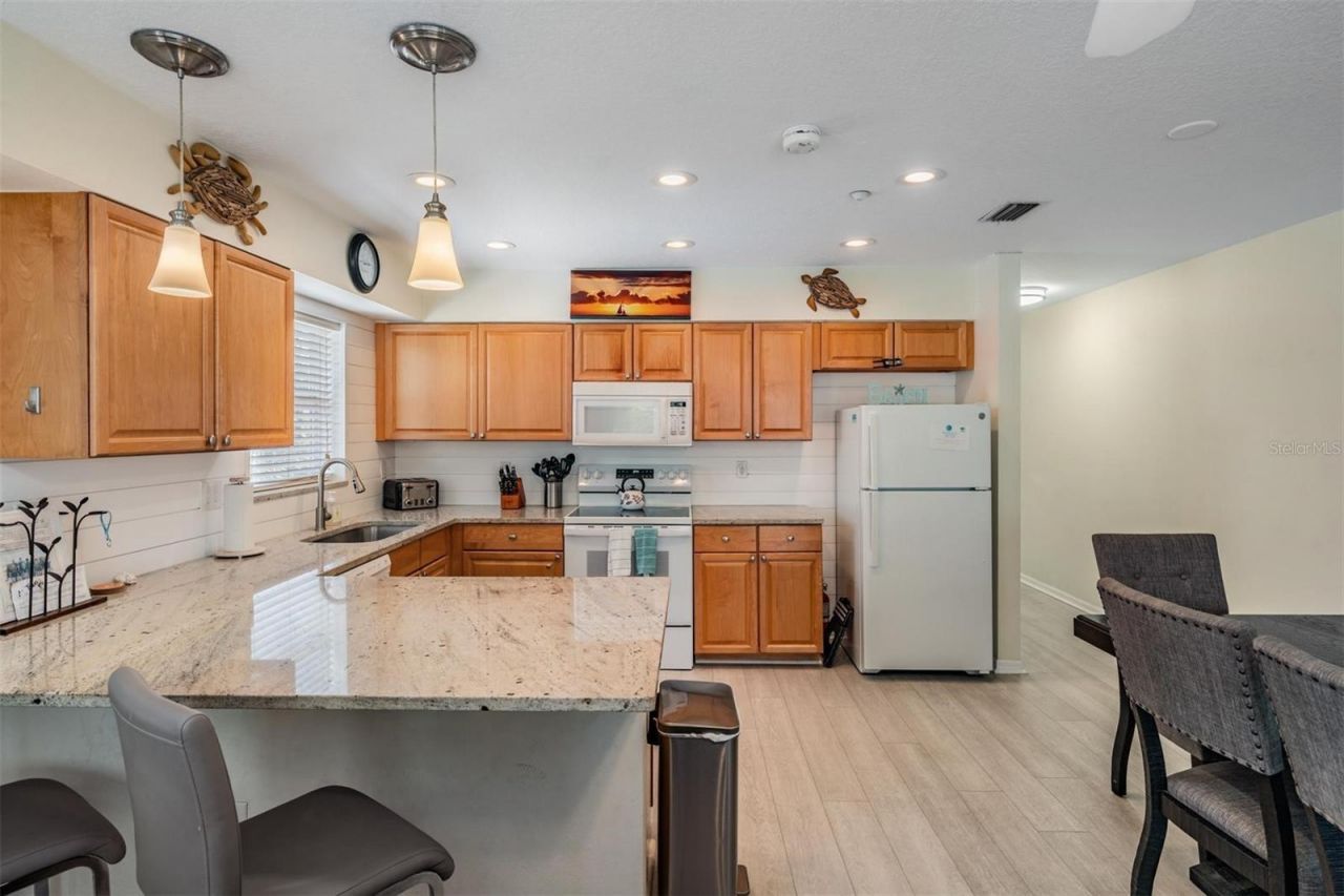 1500 Gulf Boulevard , Unit 204B, Indian Rocks Beach, FL 33785 Photo