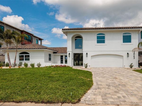 2063 ILLINOIS AVENUE NE, ST PETERSBURG, FL 33703