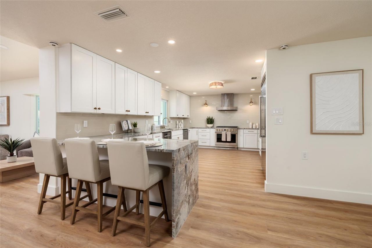 2063 Illinois Avenue Ne, Saint Petersburg, FL 33703 Photo