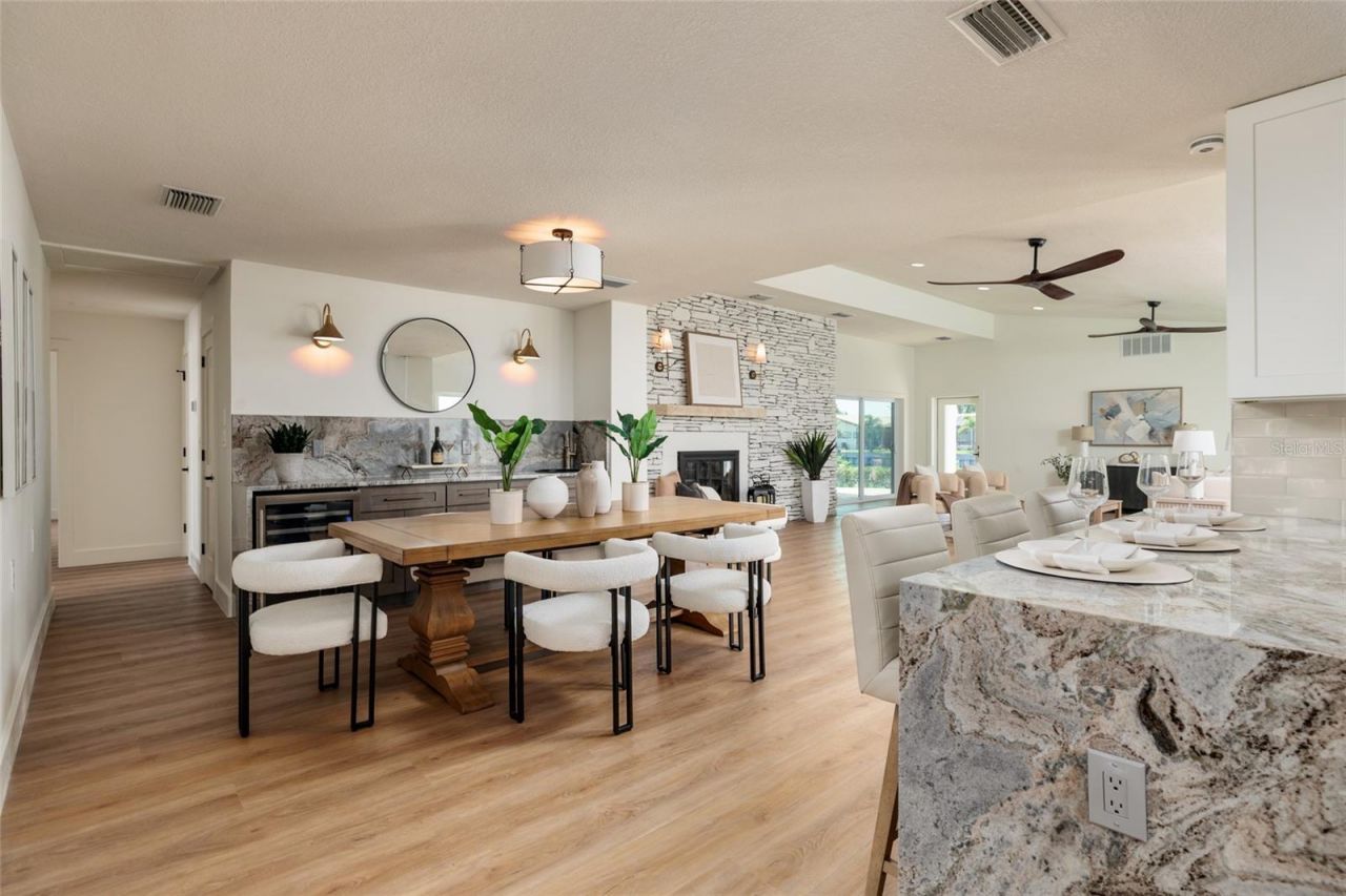 2063 Illinois Avenue Ne, Saint Petersburg, FL 33703 Photo