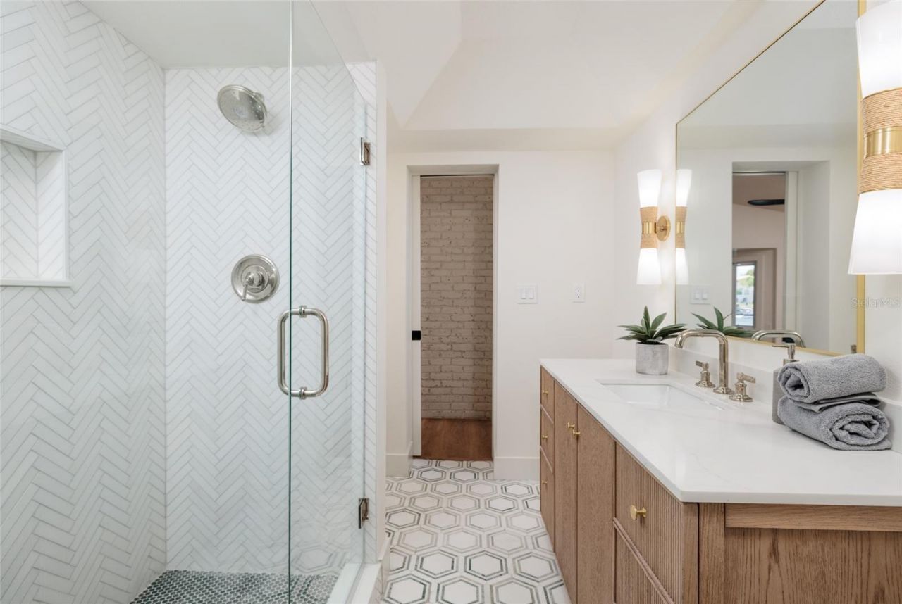 2063 Illinois Avenue Ne, Saint Petersburg, FL 33703 Photo