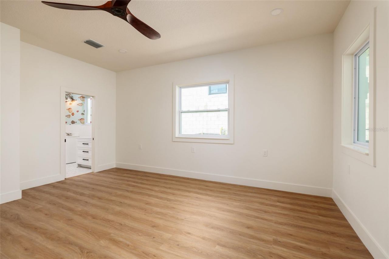 2063 Illinois Avenue Ne, Saint Petersburg, FL 33703 Photo