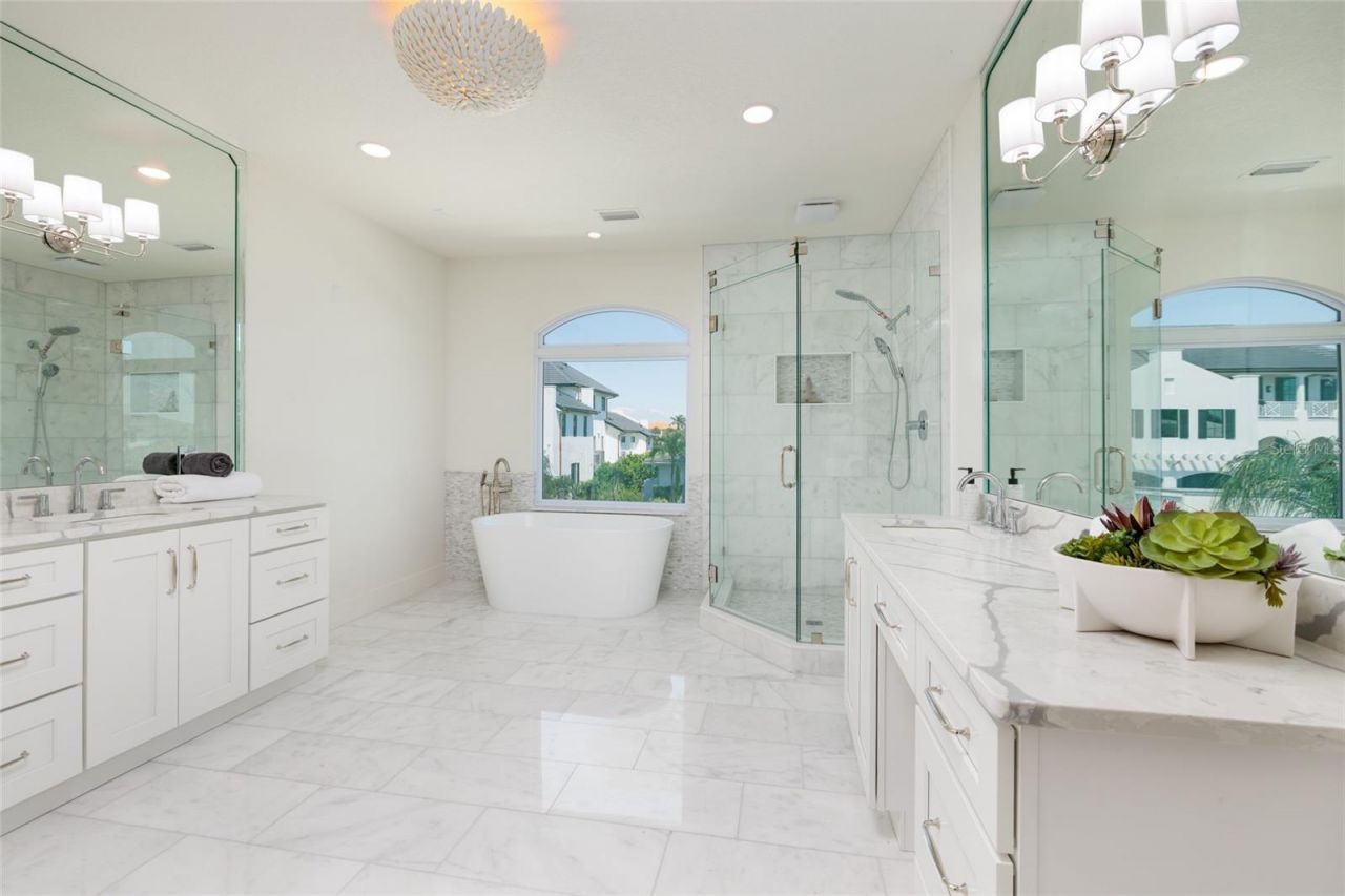 2063 Illinois Avenue Ne, Saint Petersburg, FL 33703 Photo