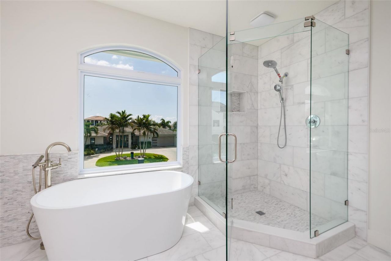 2063 Illinois Avenue Ne, Saint Petersburg, FL 33703 Photo