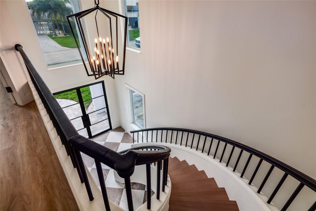2063 Illinois Avenue Ne, Saint Petersburg, FL 33703 Photo