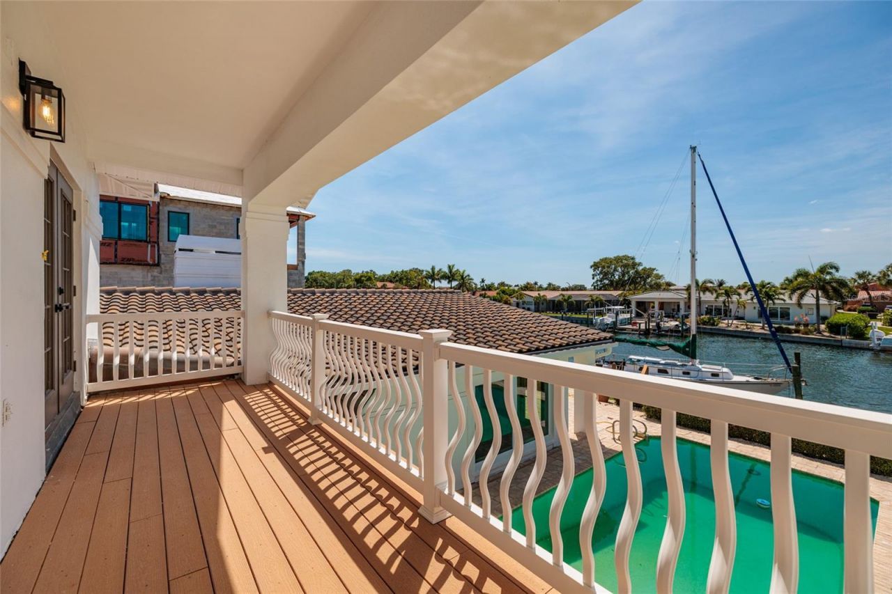 2063 Illinois Avenue Ne, Saint Petersburg, FL 33703 Photo