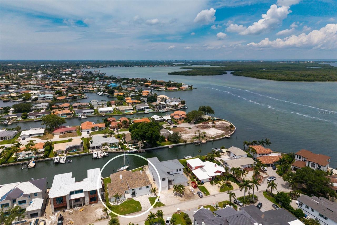 2063 Illinois Avenue Ne, Saint Petersburg, FL 33703 Photo