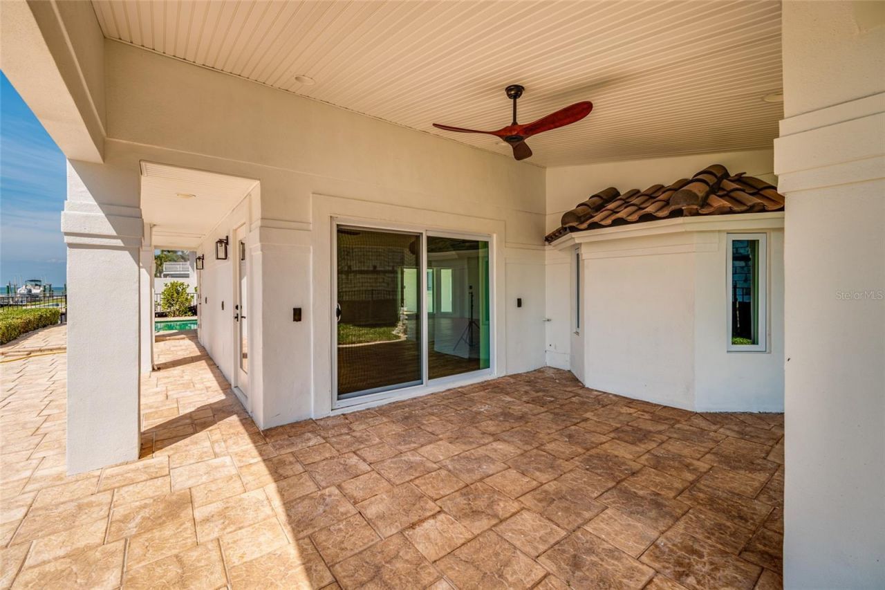 2063 Illinois Avenue Ne, Saint Petersburg, FL 33703 Photo