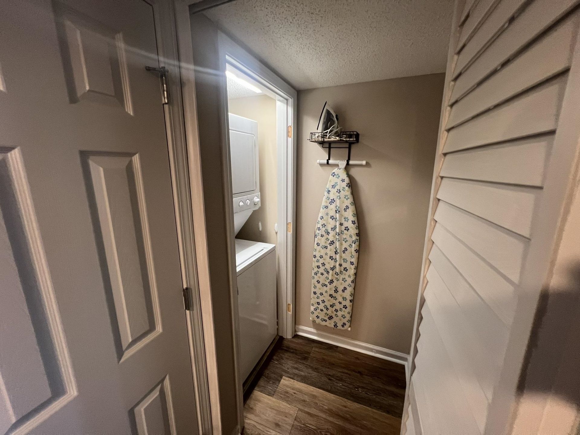 2151 Bridge View Ct. Photo 34