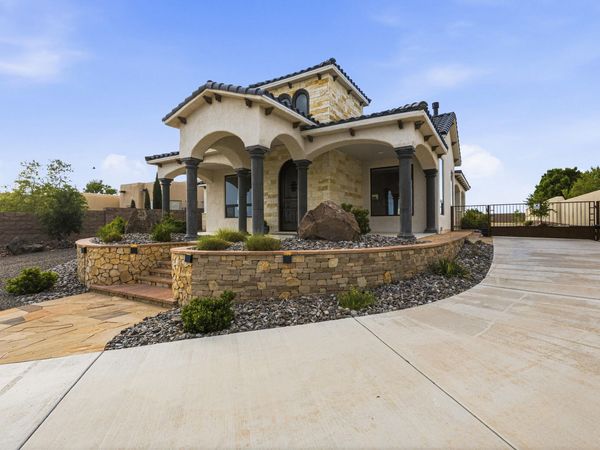 5005 Alberta Avenue NE, Rio Rancho, NM 87144