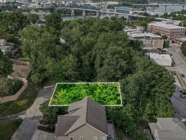 209 Thompson Street , Chattanooga, TN 37405