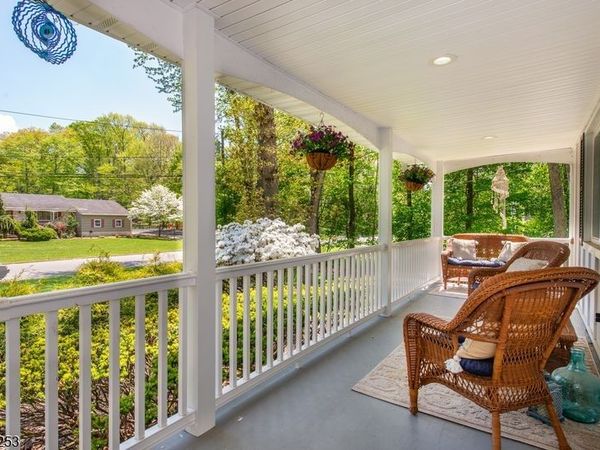 681 Glendale Rd, Franklin Lakes, NJ 07417