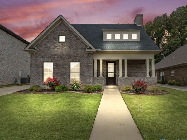 2027 Sarah Lane, Decatur, AL 35603