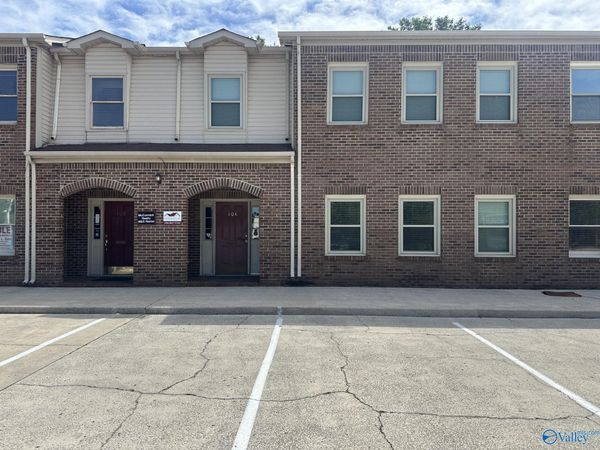 1580 Sparkman Drive NW, Unit 104, Huntsville, AL 35816