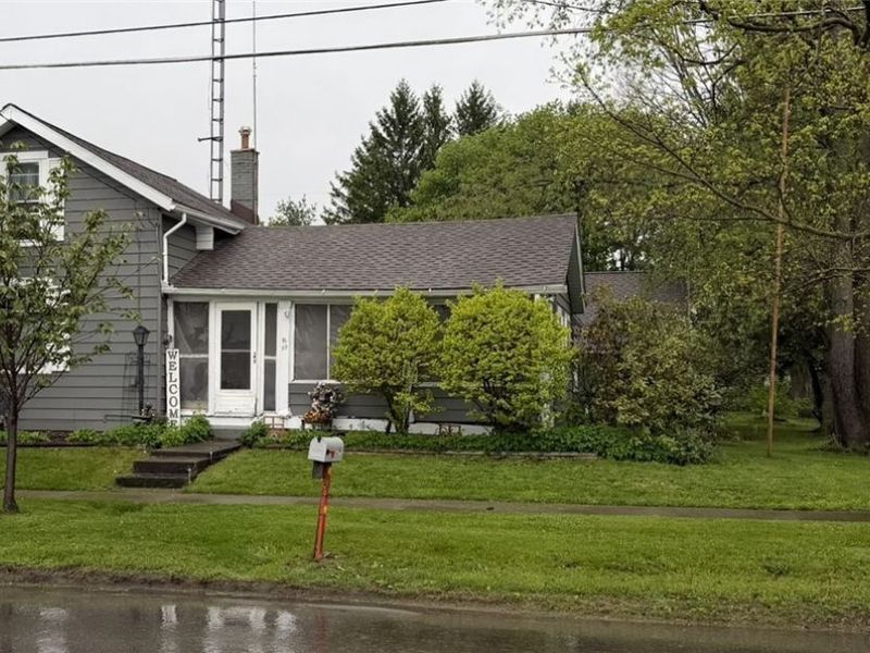59 W Buckeye Street, West Salem, OH 44287 Photo 2