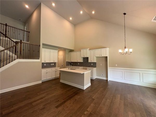 1036 Lakeview Oaks Court , Grayson, GA 30017