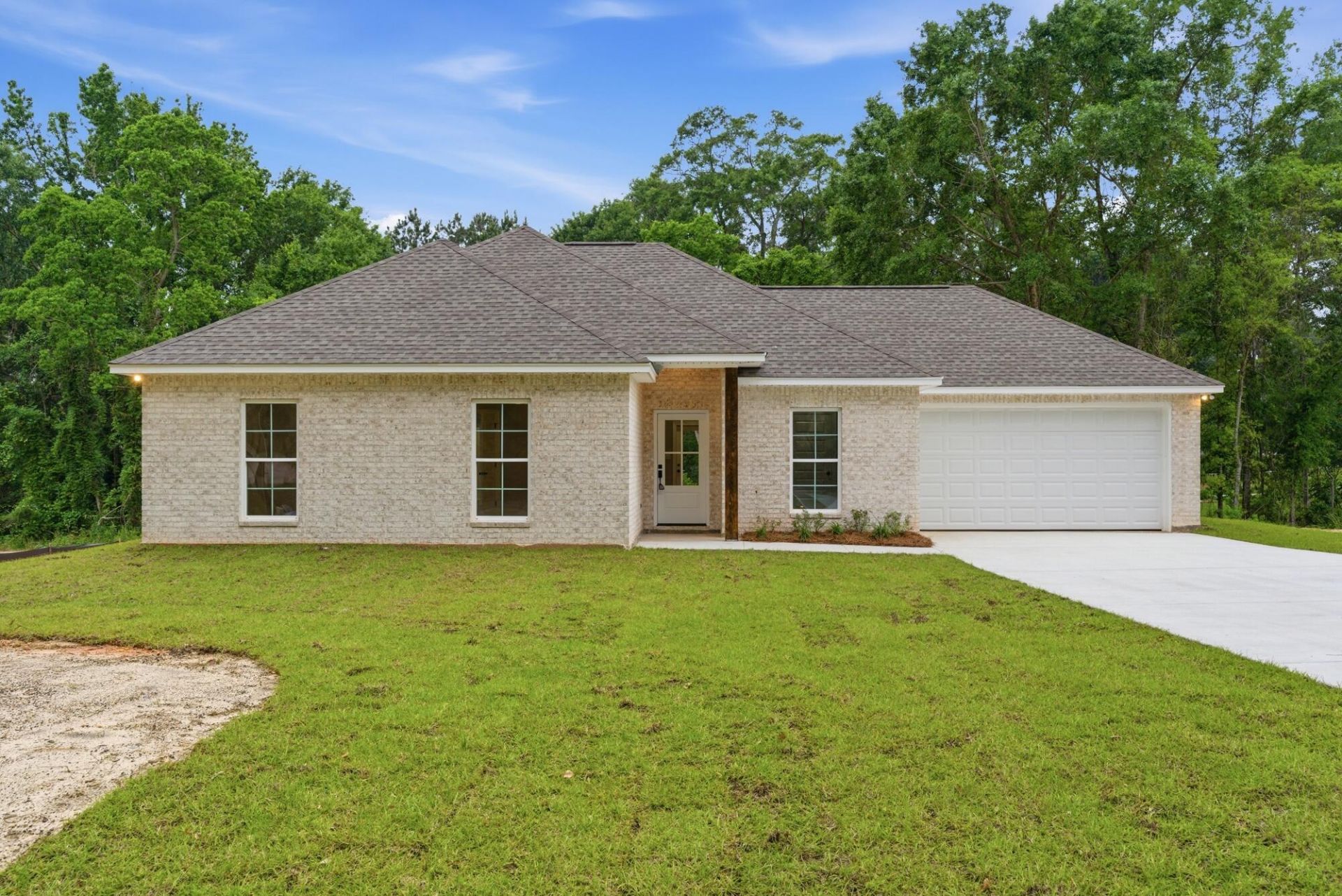 319 Lexington Cir., Hattiesburg, MS 39402 Main Photo
