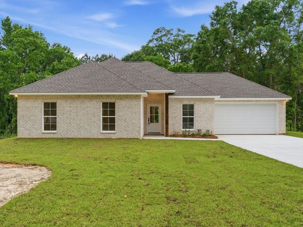 319 Lexington Cir., Hattiesburg, MS 39402