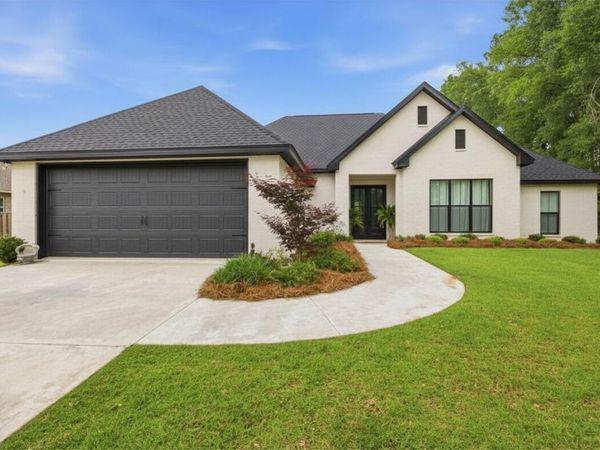 138 N Slade, Sumrall, MS 39482