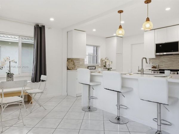 9011 NW 15th Pl , Plantation, FL 33322