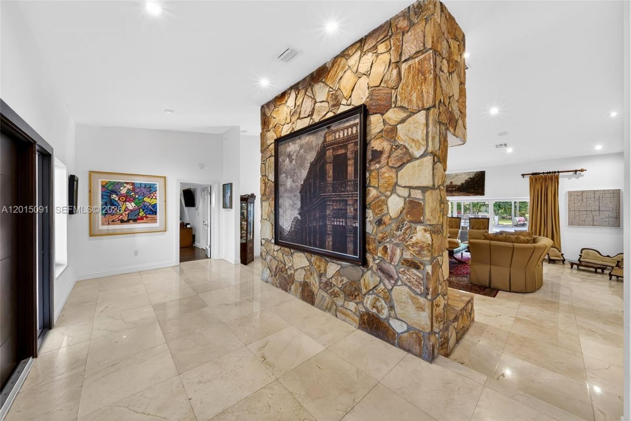 6650 SW 112th St , Pinecrest, FL 33156 Photo