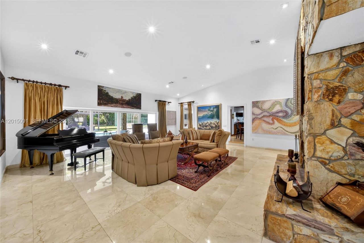 6650 SW 112th St , Pinecrest, FL 33156 Photo