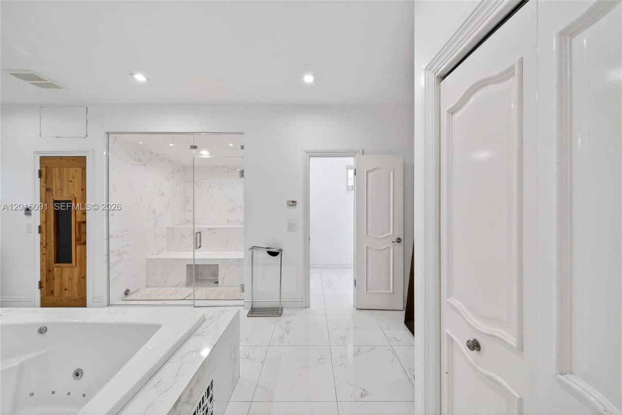 6650 SW 112th St , Pinecrest, FL 33156 Photo