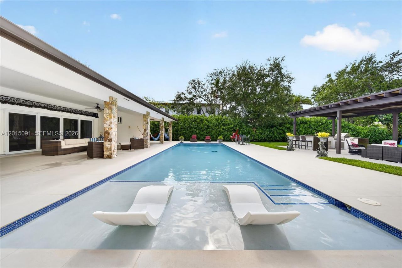 6650 SW 112th St , Pinecrest, FL 33156 Photo