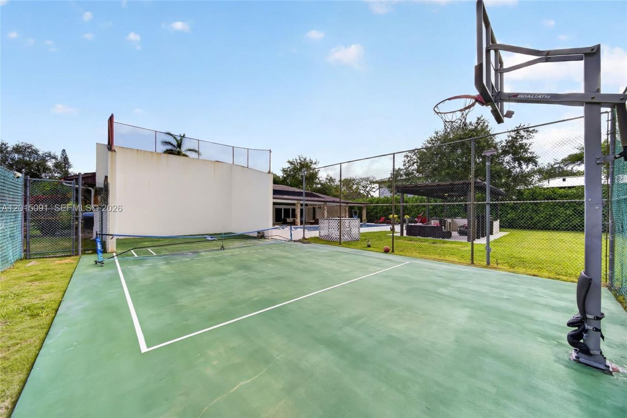 6650 SW 112th St , Pinecrest, FL 33156 Photo