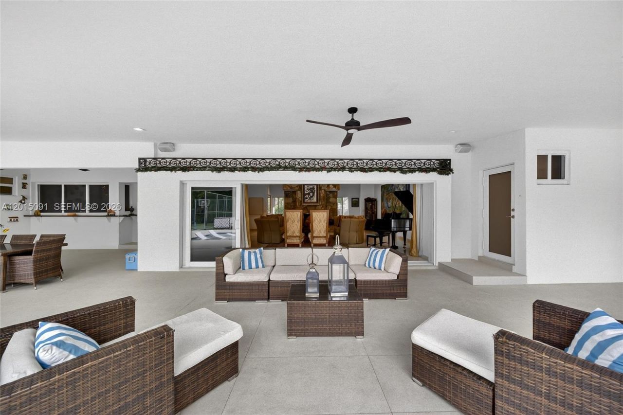 6650 SW 112th St , Pinecrest, FL 33156 Photo