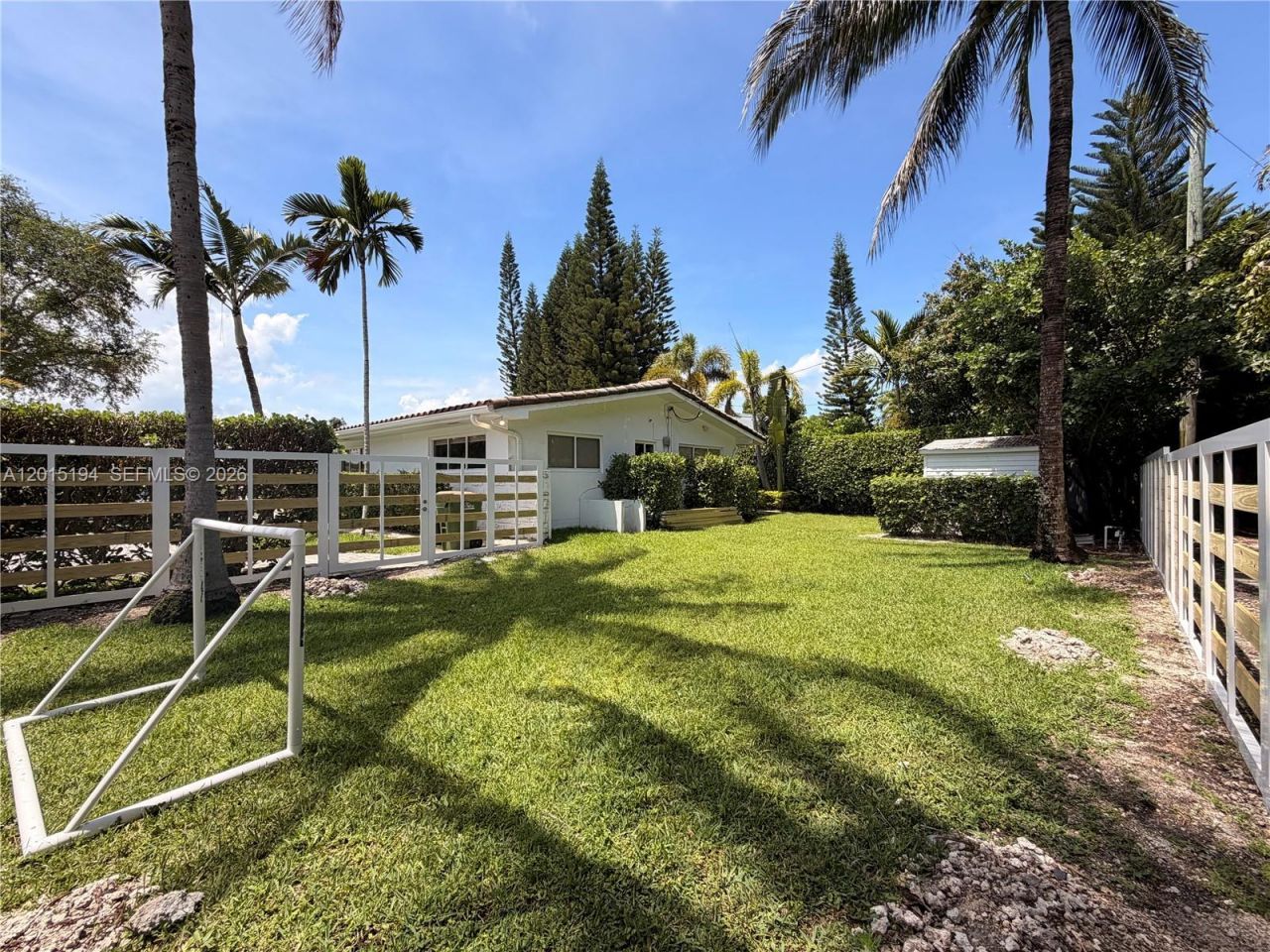 11445 N Bayshore Dr , North Miami, FL 33181 Photo